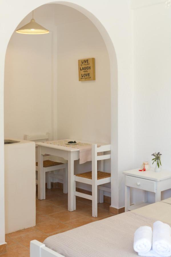 Dahlia Apartments And Studios Alikí Dış mekan fotoğraf